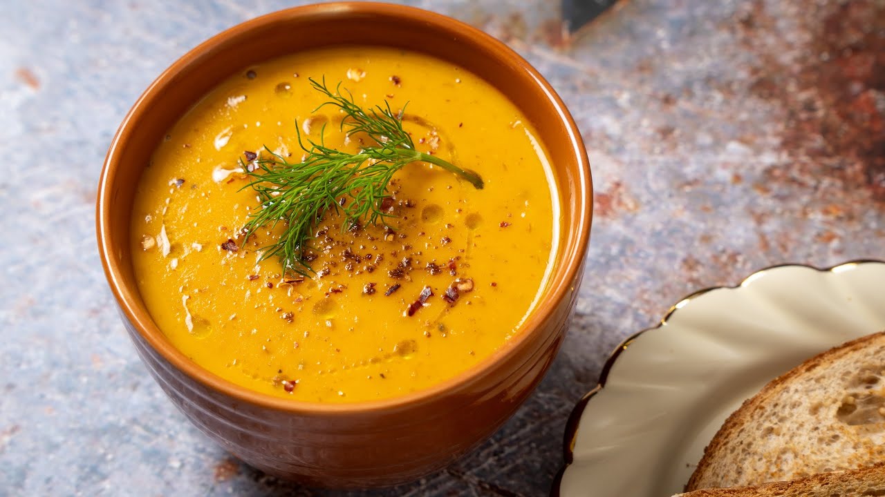 How to Make the BEST Creamy Butternut Squash Soup (Easy Fall Recipe!) - Vegan friendly #recipe