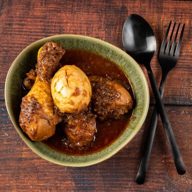 Ethiopian Doro Wat in a Bowl with set of spoon