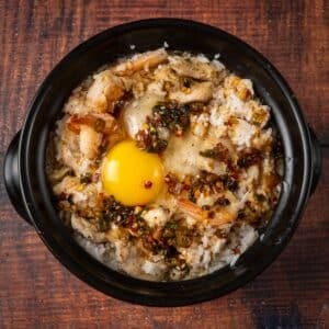 Clay pot rice in a clay pot