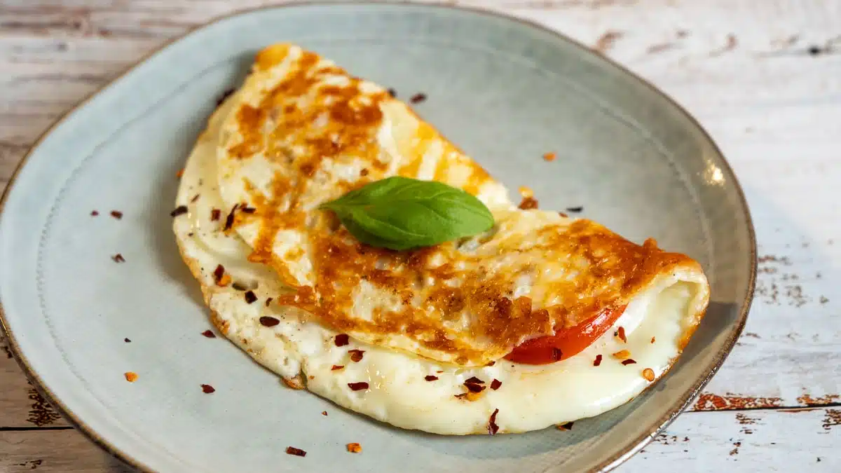 Mozzarella omelette