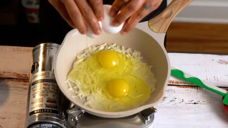 crack 2 eggs