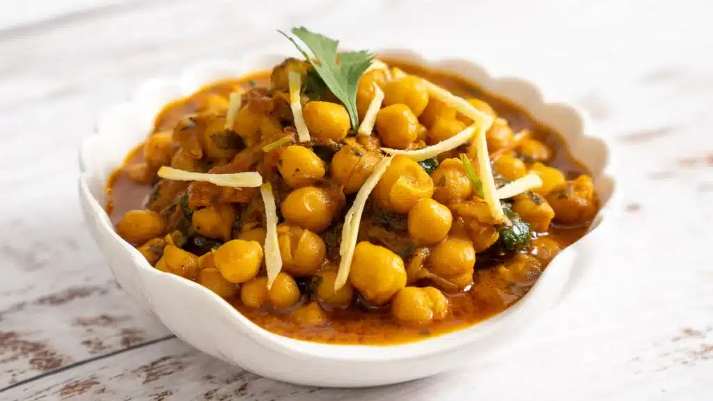 Chickpea Curry (Indian Inspired) : Flavorful and Healthy chickpea curry