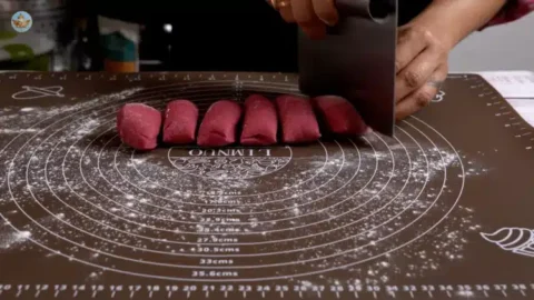 divide dough 750x422 1