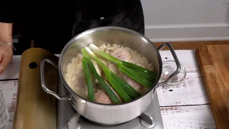 Hainanese chicken rice : add spring onion