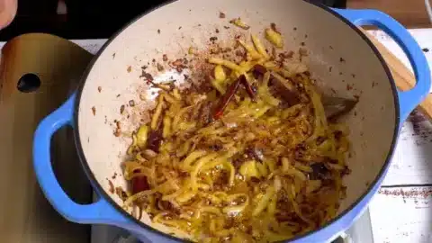 saute onion until caramalized 750x422 1