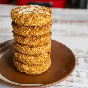 Mango sesame Cake