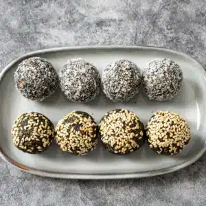 Black sesame bites