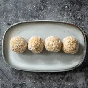 Mango sesame bites