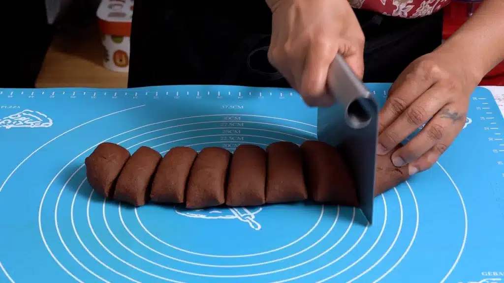 Sweet Chocolate Roti - Easy and Delicious divide dough in equal size