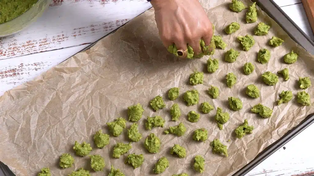 Baked Green Chickpeas : The Popcorn Upgrade make small popcorn shape on a baking tray