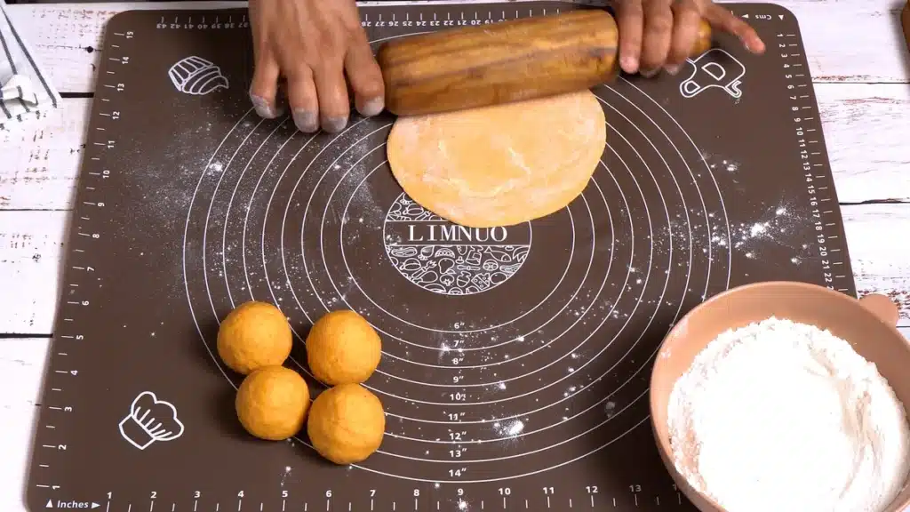 Tomato Roti - Colorful, Flavorful and Healthy roll thin and round roti
