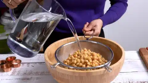 washing chickpeas with water