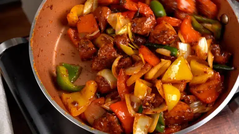 mix chicken and tomato