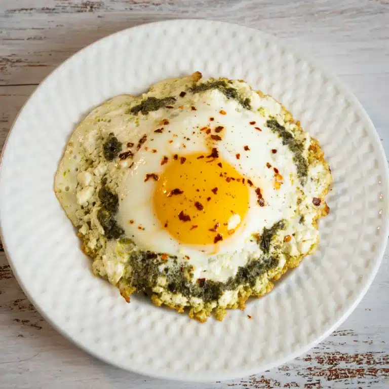 pesto feta omelette