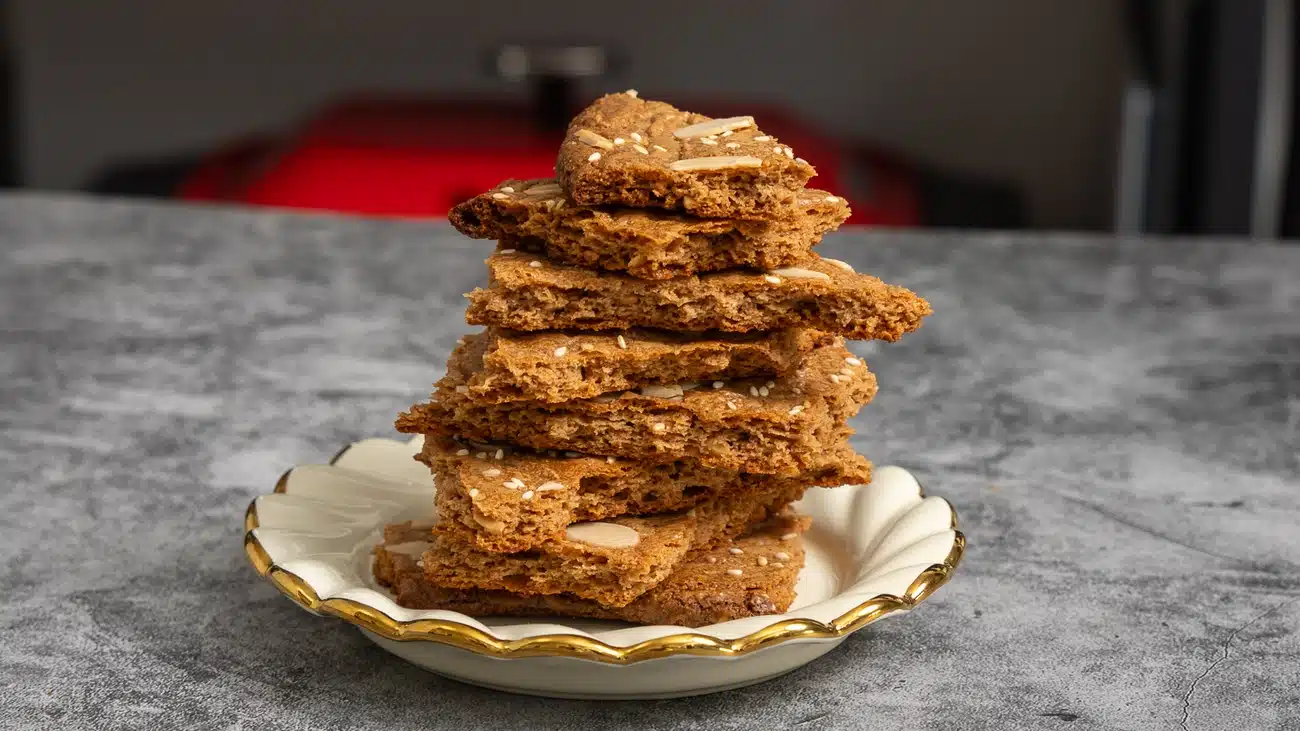 stack of oats cracker