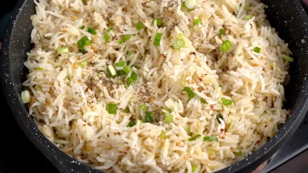Butter Garlic Rice : Quick & Easy Using Leftover Rice add little more green onion , final mix