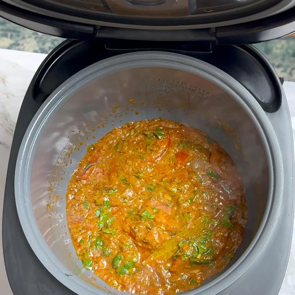Slow Cooker Chickpea: Easy & Spiced Dinner Recipe add tomato and yogurt