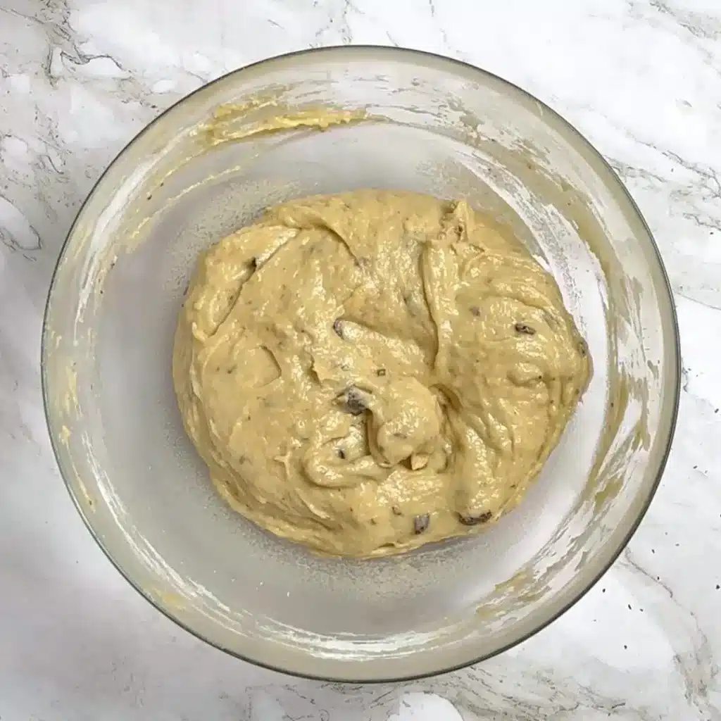 Chocolate Banana Bun: 1 Amazing Recipe You Need To Bake mix everything together