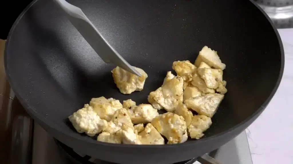 No Meat Thai Glass Noodles: Quick & Delicious 35-Min Recipe roast tofu in same wok