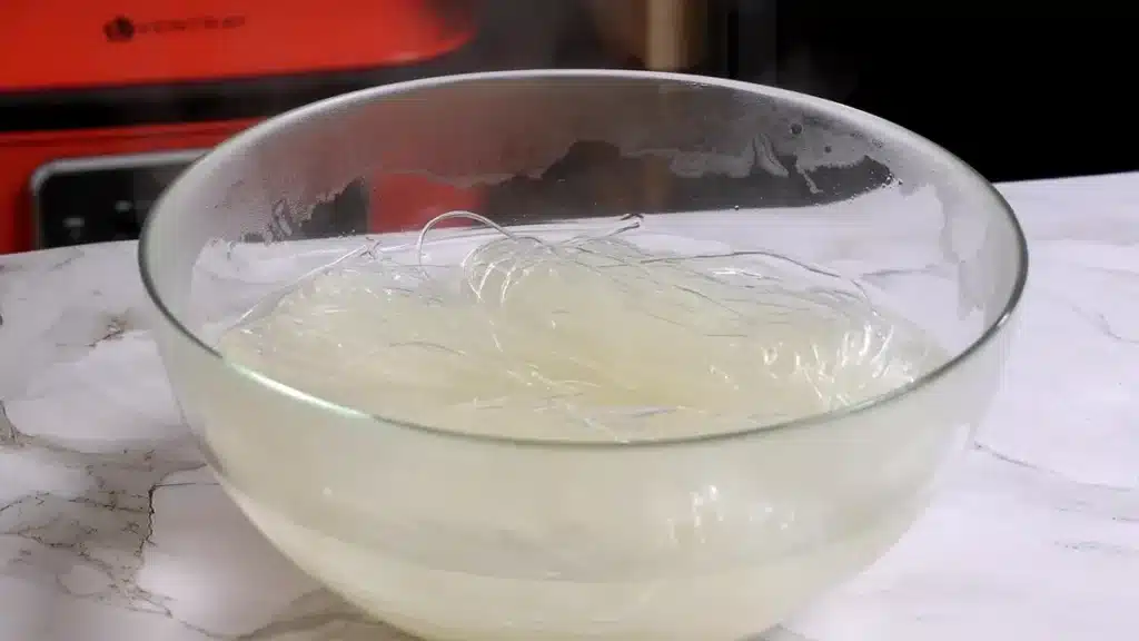 No Meat Thai Glass Noodles: Quick & Delicious 35-Min Recipe soak noodles in hot water for 5-7 mins