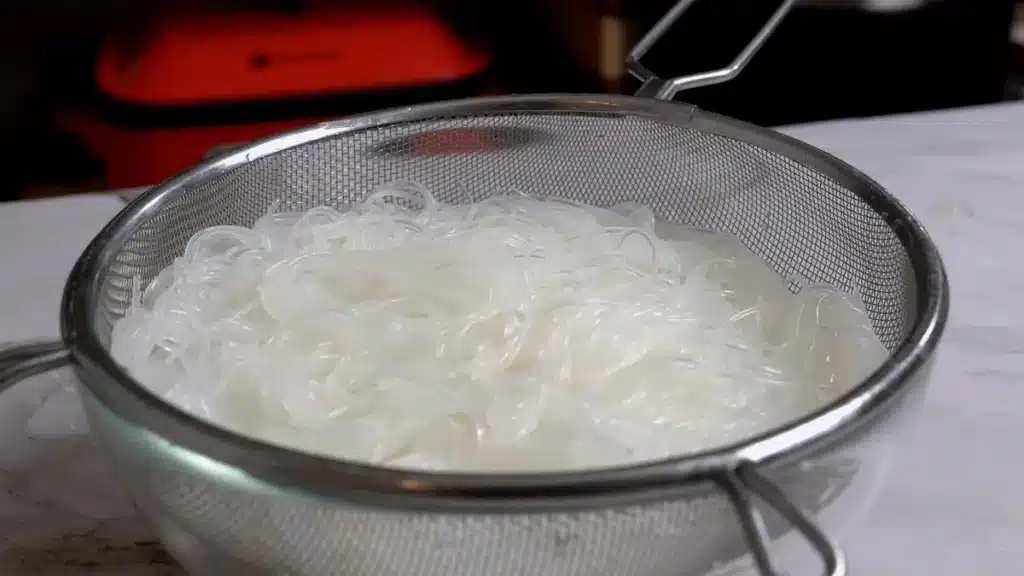 No Meat Thai Glass Noodles: Quick & Delicious 35-Min Recipe strain noodles and rinse with cold water