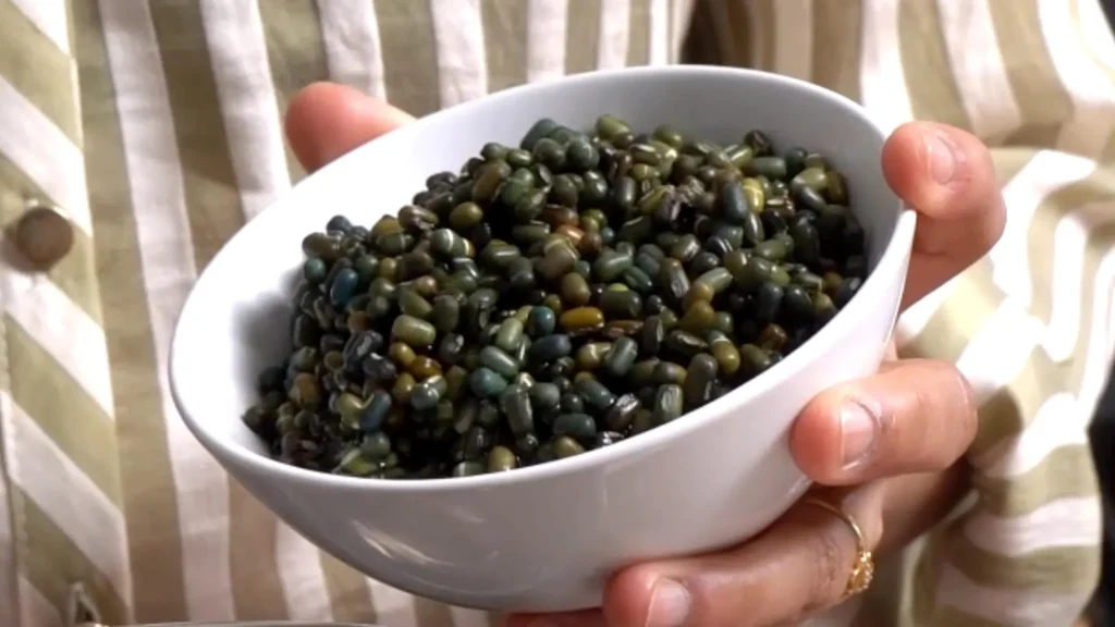 Black Lentil Bun: Soft & Simple Gluten-Free Recipe wash and soak lentil