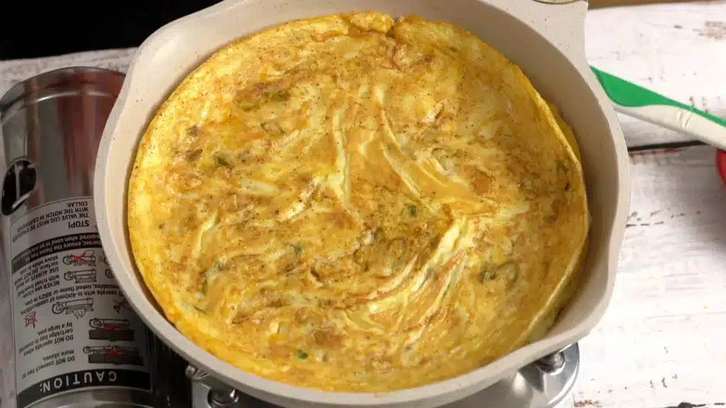 Try This Green Onion Omelette – It’s Really Good! flip and cook