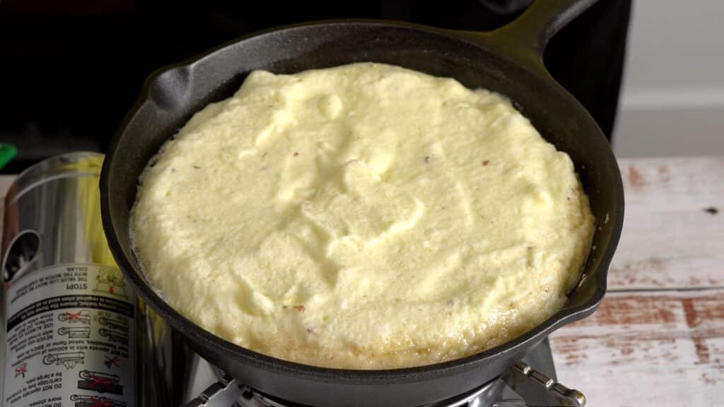 heat pan, pour egg mix ,