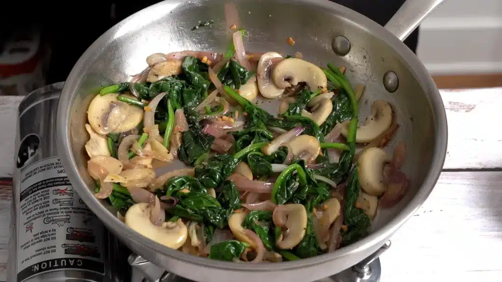 Vegan Omelette (egg free) prepare mthr filling