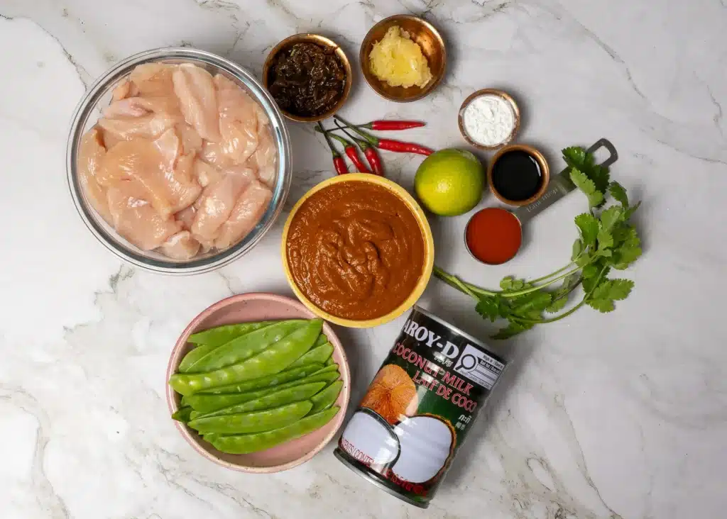 Easy & Creamy Crockpot Thai Chicken Curry slow cooker thai chicken ingredients