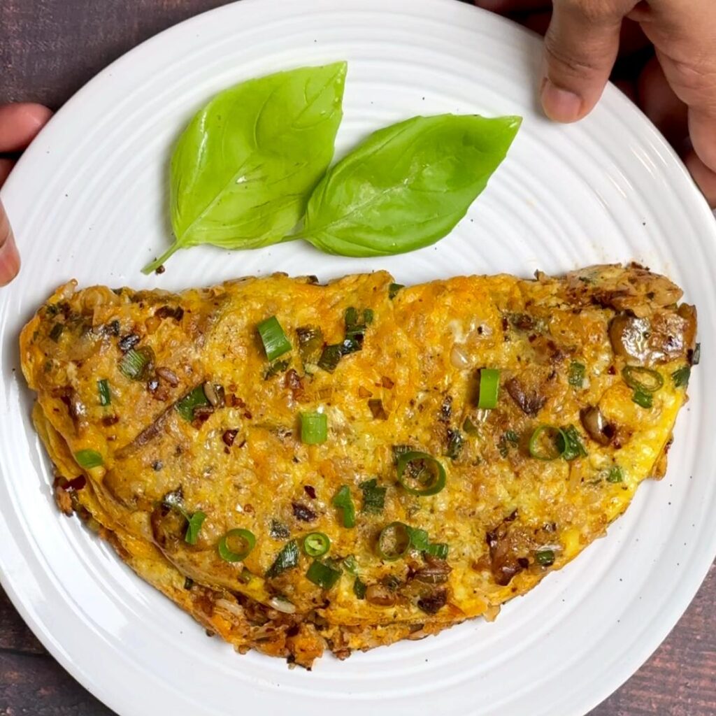 It’s ready to serve! If you want, drizzle a little more crispy chili oil on top for an extra kick.