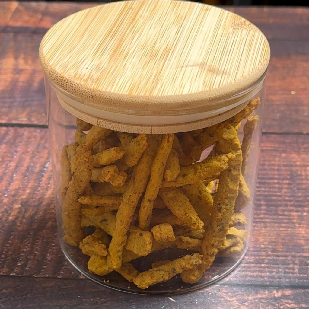 Crispy Air-Fried Chickpea Fritters with Oats and Seeds Let the fries cool down completely then store them in a dry, airtight container.