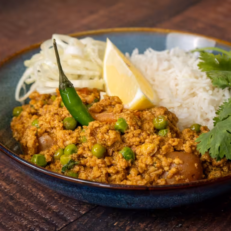 chicken mince and peas