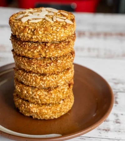 Mango sesame Cake